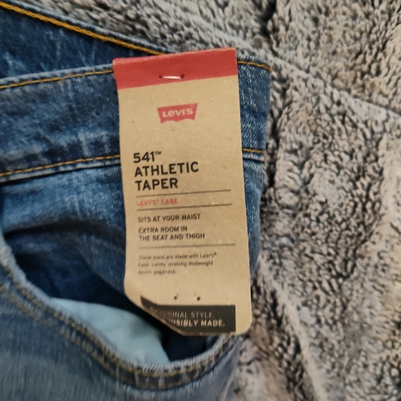 Levi's 541 tapered athletic 42x38 Jeans - Picture 7 of 15